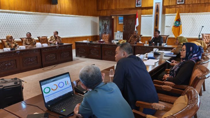 foto rapat